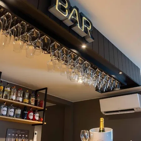 Au Coeur De Bed & Breakfast 4*