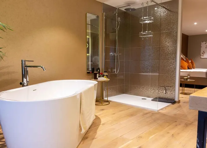 Au Coeur De Bed & Breakfast 4*